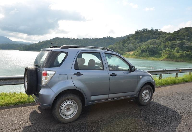 Daihatsu Bego - Tricolor Car Rental